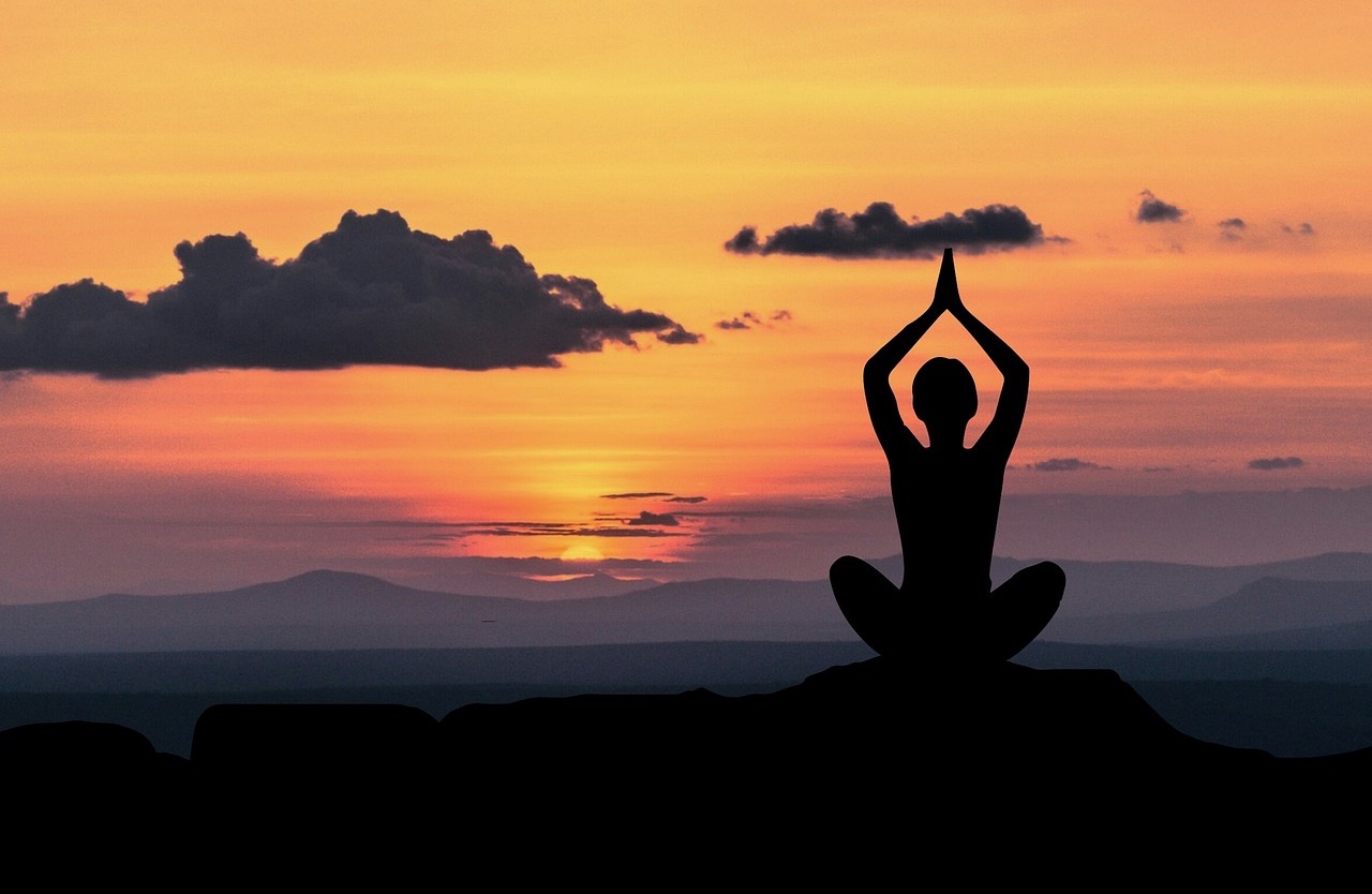 6 Sunrise & Yoga